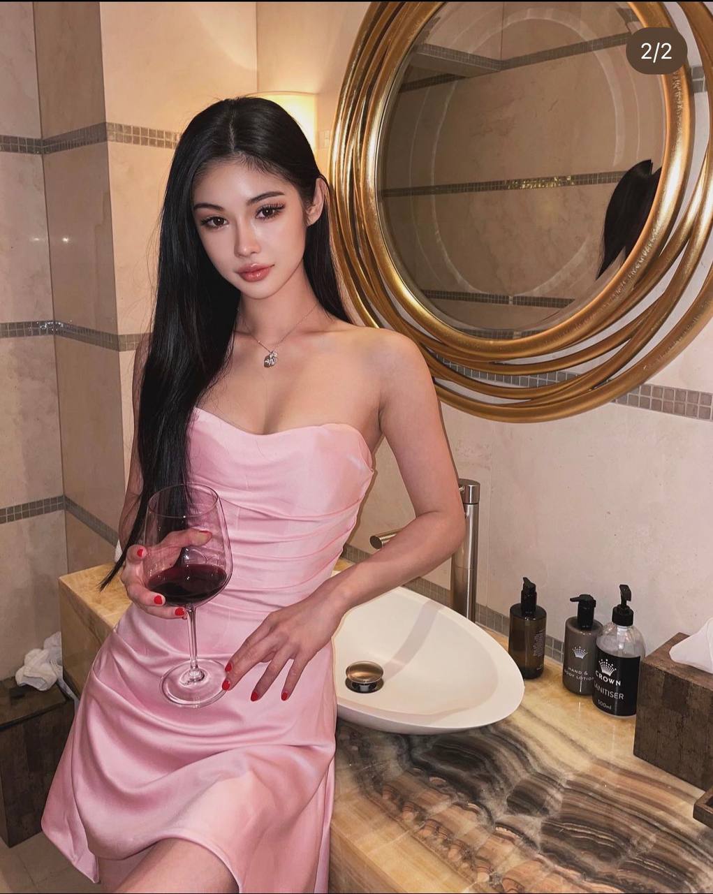 推出独家 Fiona 签名娃娃 – 现已开放预订!